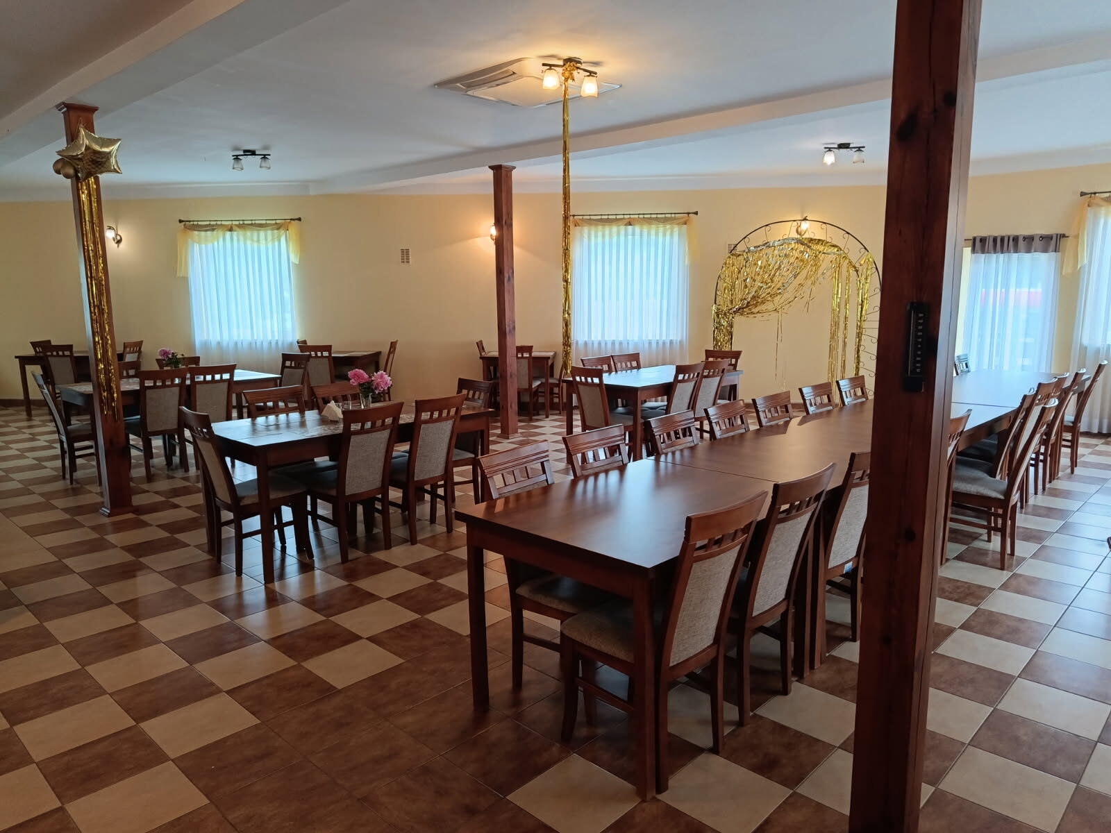 Sala bankietowa Pieczonego Kopytka na&nbsp;ponad 70 osób